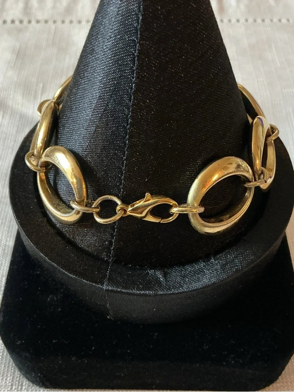 Oval Shaped Vintage Link Gold Tone Bracelet